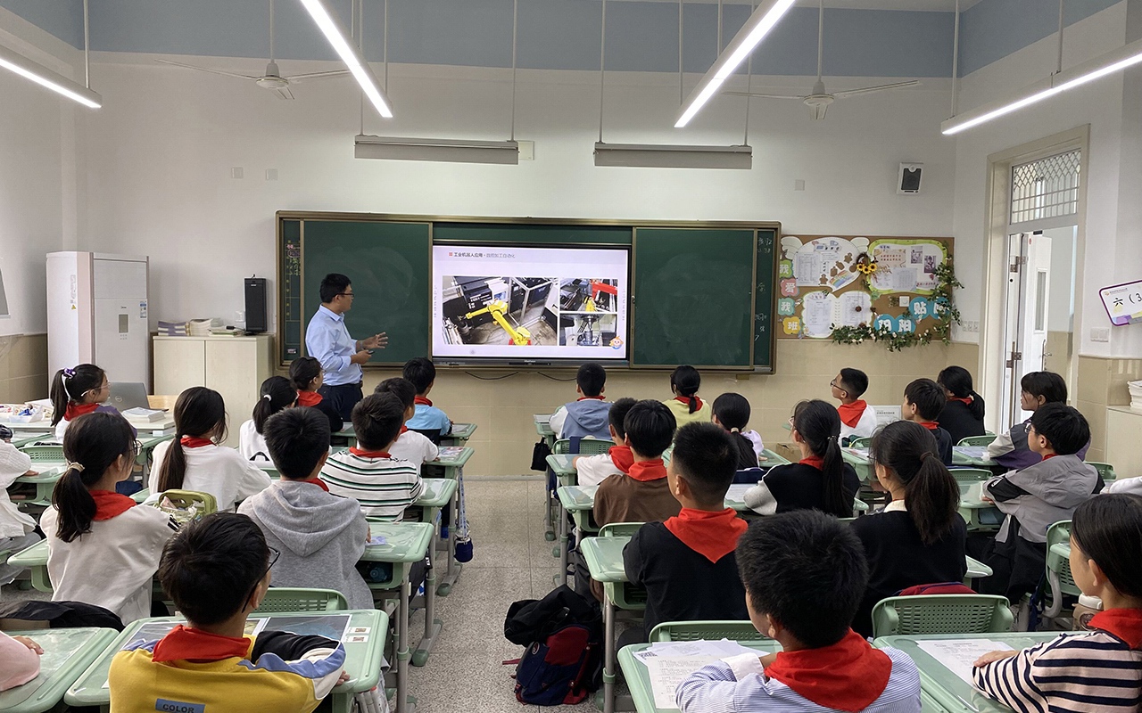 苏州BSport体育官网工业机器人应用科普进校园活动